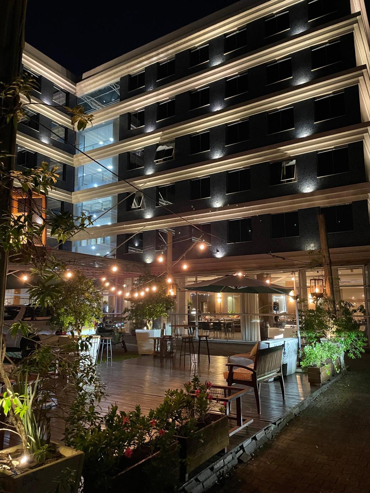 Locanda Hotel โนวูอัมบูร์โก ภายนอก รูปภาพ